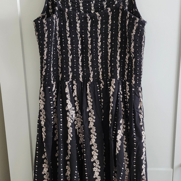 Angie Sun Dress - Picture 3 of 5